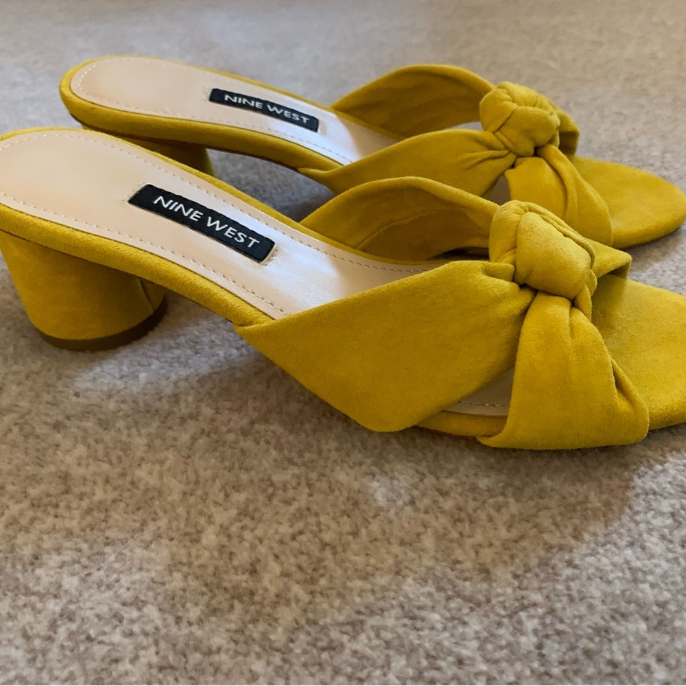 Nine West Suede Yellow Knot Mules - Picture 3 of 7